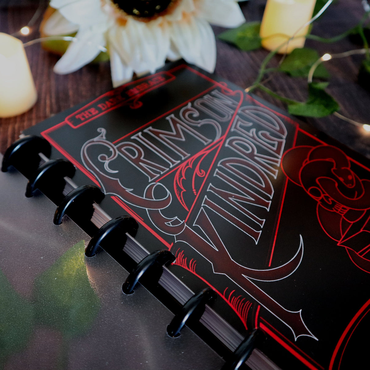 Crimson Kindred | Vampire the Masquerade Player&#39;s Notebook