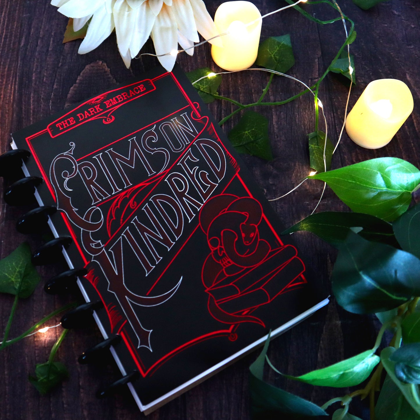 Crimson Kindred | Vampire the Masquerade Player&#39;s Notebook